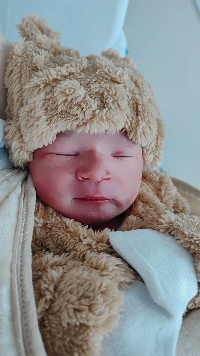 Santy_wr's tweet photo. E veio ai meu bem mais precioso, o bebê mais lindo que vocês irão ver 🤧💚 https://t.co/bitRviI7xe