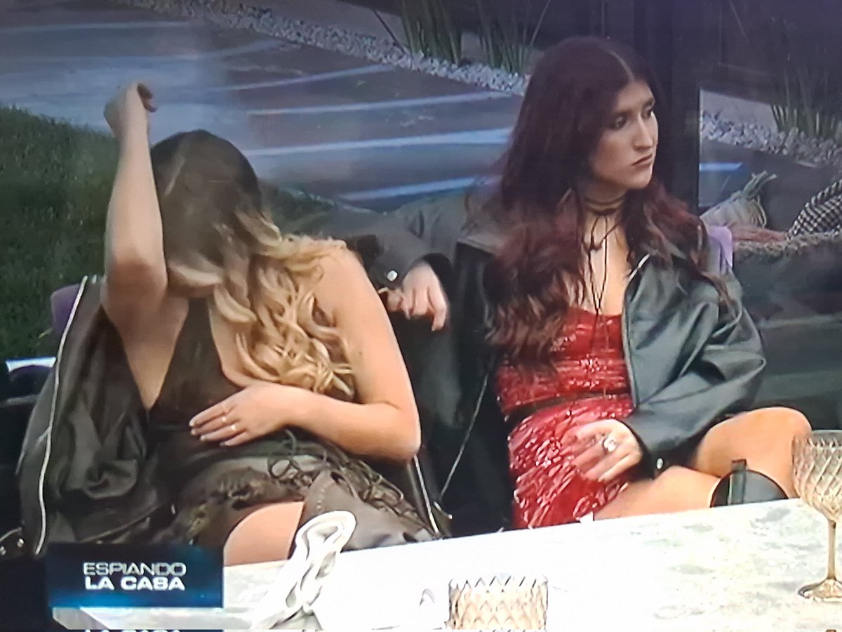 *una imagen no puede transmitir mal olor y grasitud* 

la imagen: 
#GranHermano