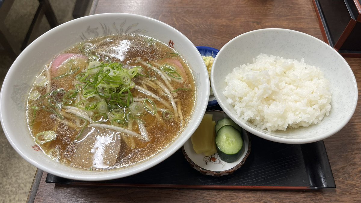 こしお tweet media