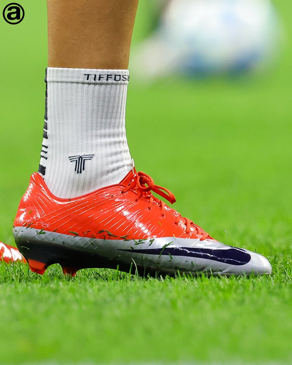 abcdefutbol's tweet photo. ¡Cómo ha gustado este modelo!… El “Mudo” Aguirre utilizó los Nike CR7 Mercurial Superfly RGN, una reedición de la colección Regen basados en el Superfly 1 tan visto en Cristiano Ronaldo. https://t.co/zvxtsSOUDL