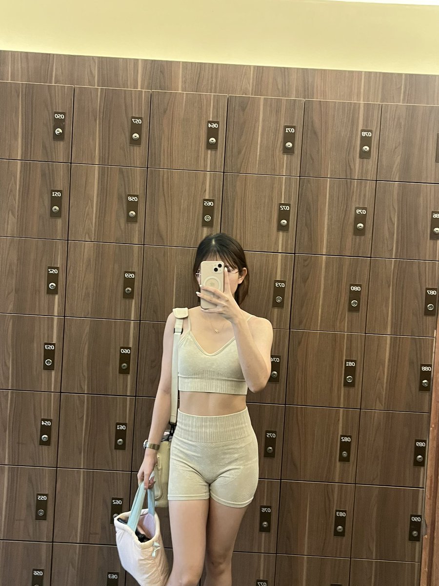 ˙𐃷˙ tweet media