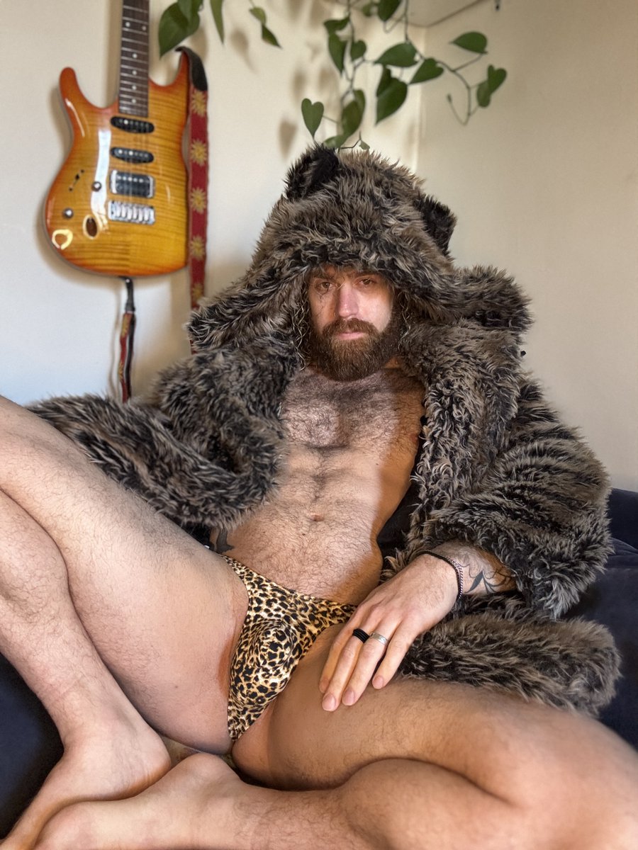 thereallevi_dan's tweet photo. Woof!

https://t.co/nuts9ETn1b https://t.co/Hjg5YpJGiO