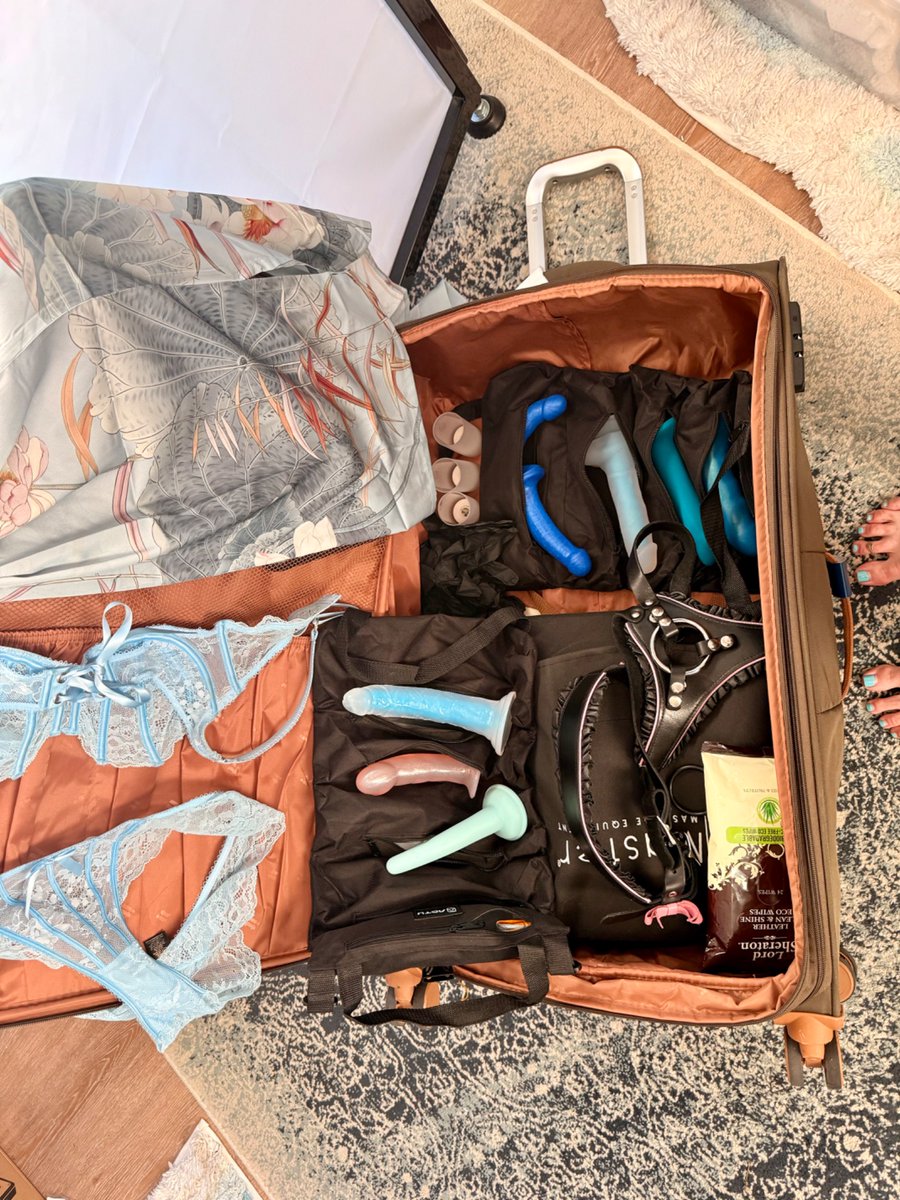 ReigningEmber's tweet photo. #WashingtonDC I’ll be in you soon!

💕May 12-15💕

They’re excited to meet you ;)

#pegging #DateDC #provider
#edging #fbst #touring #strapon

https://t.co/7G20RK1myC https://t.co/RzrS8E9k72