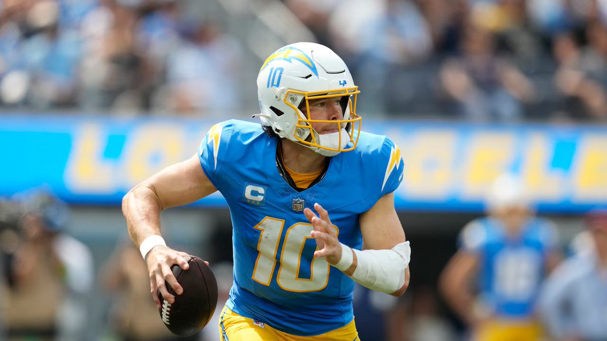 THE BOLTS ARE BACK AGAIN⚡️ tweet media