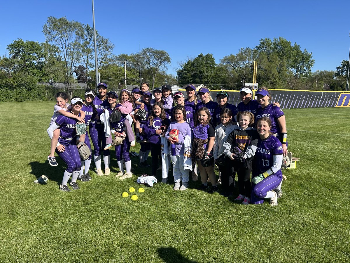 Rolling Meadows Softball tweet media