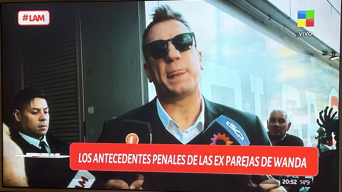 El entorno al q WN expone a sus 5 hijos menores:
PAYAROLA abogado,PRESO
MÍGUELES novio,IMPUTADO
ELEGANTE condenado 3 años en suspenso
MAXI L denunciado x su socio en Suiza x estafa,deuda millonaria
ANA R abogada,q perdió 2 veces matrícula
ANDRES N acusado Violencia d género…