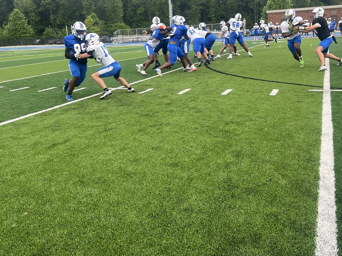 AuburnHighFB's tweet photo. Spring Game Week: 💙🐅 https://t.co/fbqxop7sh6
