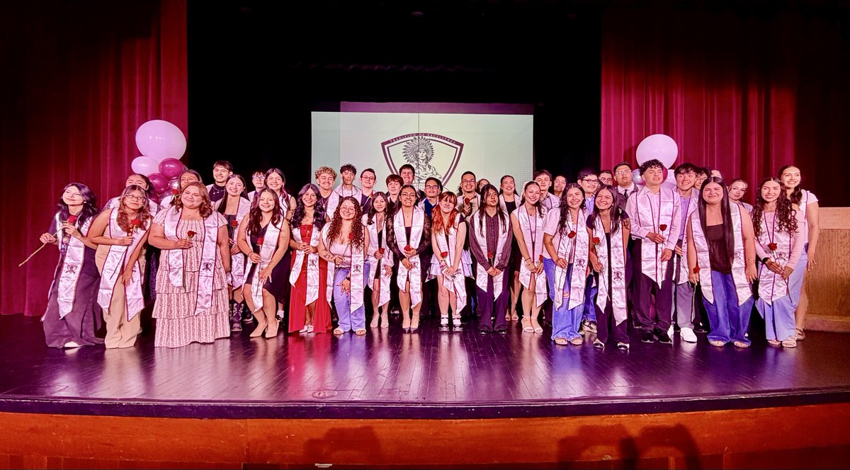 diaz_dively's tweet photo. Stoling Ceremony - YHS Early College Academy Class of 2026 🎓🩶
Congratulations to our seniors who will be earning their Associate Degree next Monday! A proud tradition of excellence that continues to inspire our school community
👏🏼📚 #YHSECA #ClassOf2026 #DegreeBeforeDiploma https://t.co/S3rmNfamWQ