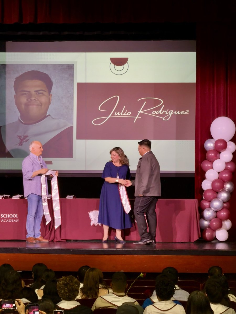 diaz_dively's tweet photo. Stoling Ceremony - YHS Early College Academy Class of 2026 🎓🩶
Congratulations to our seniors who will be earning their Associate Degree next Monday! A proud tradition of excellence that continues to inspire our school community
👏🏼📚 #YHSECA #ClassOf2026 #DegreeBeforeDiploma https://t.co/S3rmNfamWQ