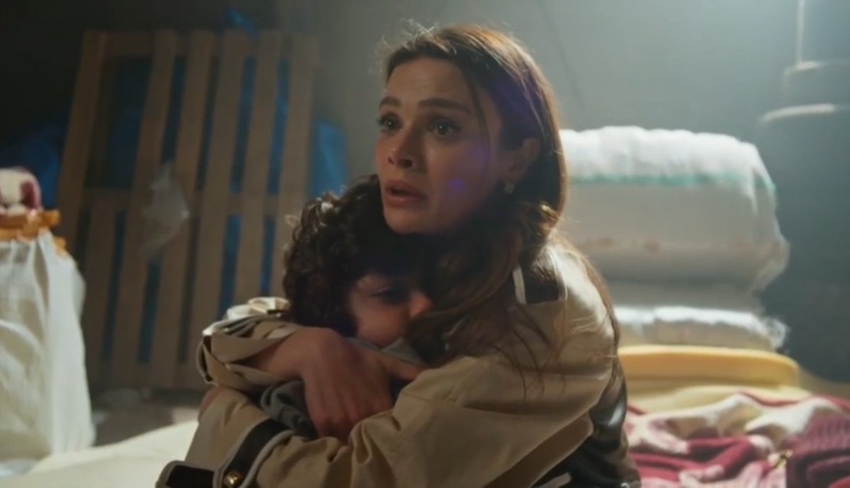 the emotional connection between sinem and kuzey on screen is actually crazy, not even exaggerating but alya and deniz might be the most “real” mother-son duo i’ve seen in a turkish drama 😭 the chemistry between them just CLICK in a way that feels effortless. 🫀🤍

#uzakșehir