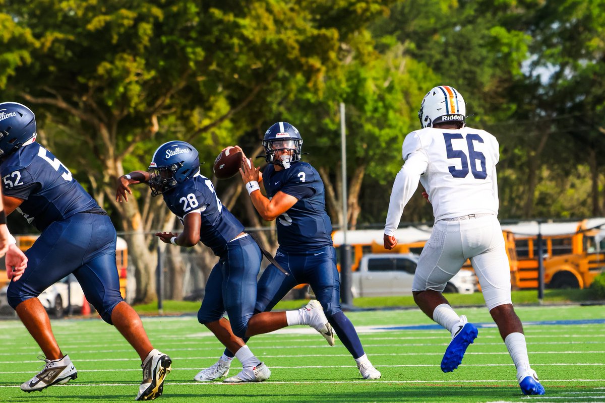 EraPrep's tweet photo. American Heritage (Delray) Notches 24-14 Win Over Benjamin

 @BPok24 breaks down the Stallion slam 

https://t.co/VNCYunrZHG https://t.co/kYxMJKQ8AS