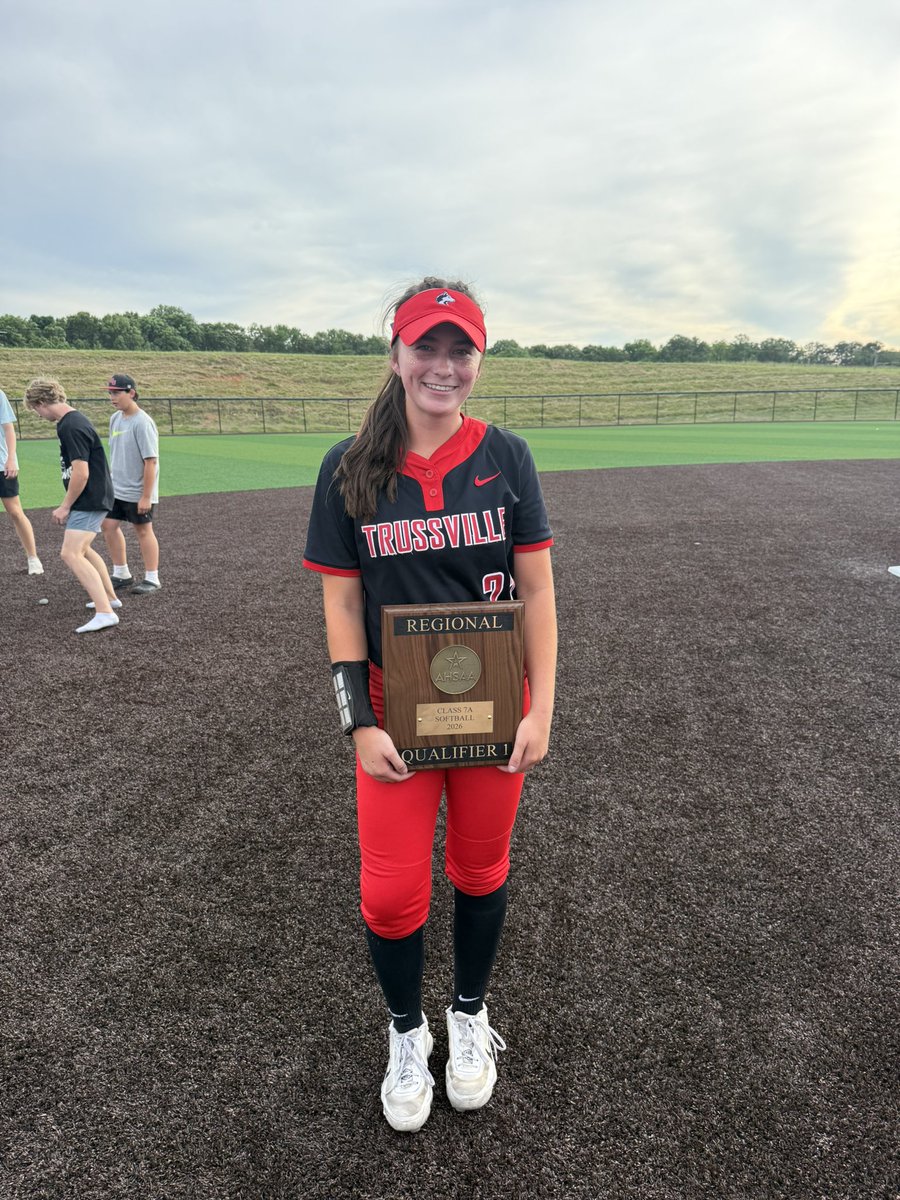 Presley Hull tweet media