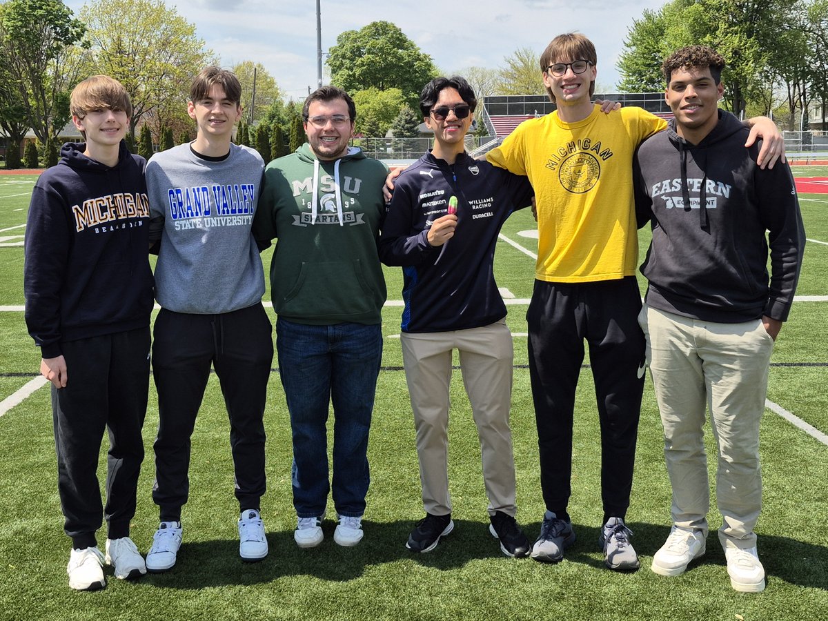 DCHSBoysVball's tweet photo. Boys Volleyball will be hosting Southgate Anderson for   Senior Night on Tuesday, come on out and support our seniors and team!  So proud of these great student-athletes and what they have meant to our first ever season.  GO FALCONS!!! 🦅🏐@DivineChildAthl #cometodc https://t.co/aDKQRsvqFi