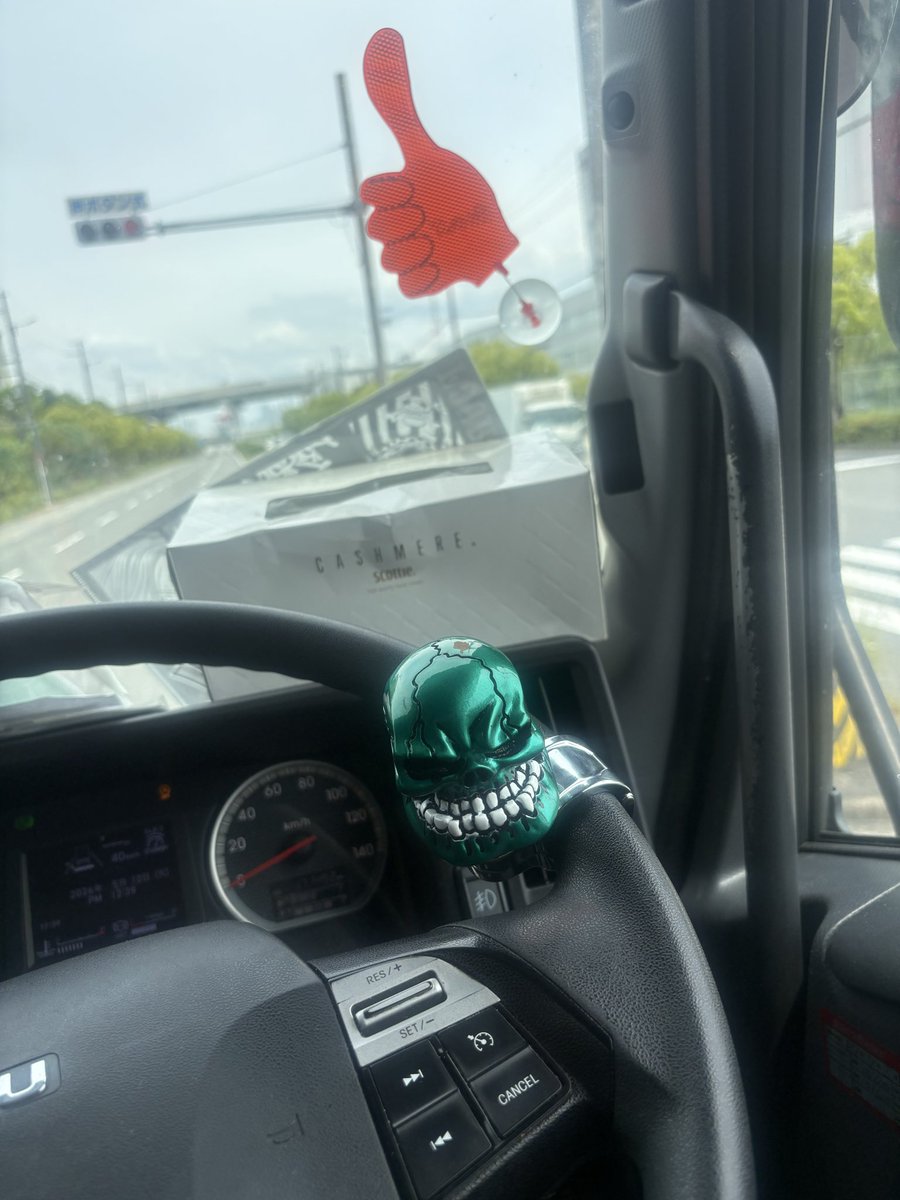 hurimun5875's tweet photo. 可愛い〜
#内装ハマりそう
#フロントに置く目のライトしよかな https://t.co/Vnz4v2nOLj