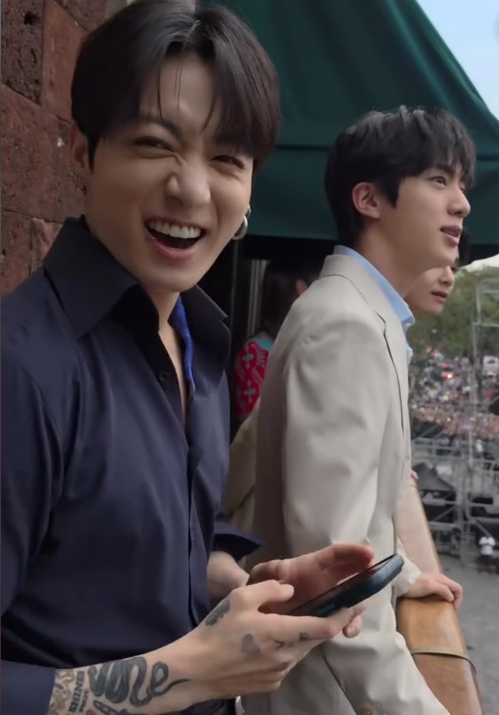 𝓑𝓻𝓾⁷ ^•⩊•^ VAI VER O BTS tweet media