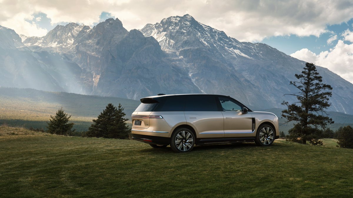 CNEVhome's tweet photo. Exclusive: The NIO ES9 has already banked over 50K pre-orders before even hitting the market.

With insiders projecting a conversion rate north of 50%, we are looking at a solid floor of 25K locked-in orders the moment the car drops. Frontline sales training is now completely wrapped up. $NIO #ChinaEV