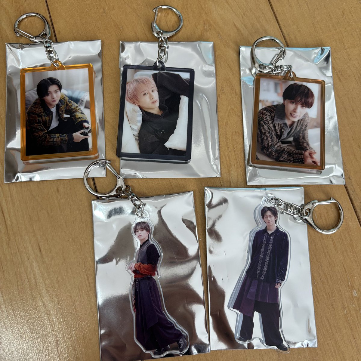 sdt_0108's tweet photo. 超特急 REAL? 交換 スクエア 全身 アクリルキーホルダー アクキー 

【求】タクヤ

【譲】リョウガ シューヤ マサヒロ ハ��

郵送での交換希望です
お気軽にお声掛けください https://t.co/RS7z8VvdoX