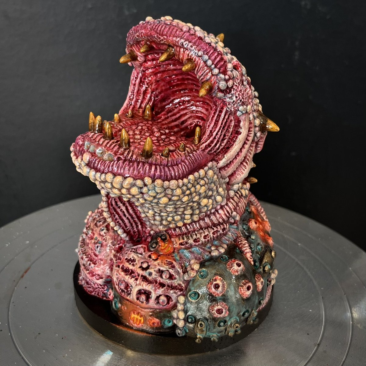 ZemoBat's tweet photo. Moheegunz styles Sculpture  The plague No. 16 #Handmade #Airdryclay #Monster #Warhammer #character #Sculpture #etsy      

All Products on https://t.co/YTk33uPF2U https://t.co/0tRW1qCYXl https://t.co/0qZW1QqC3i