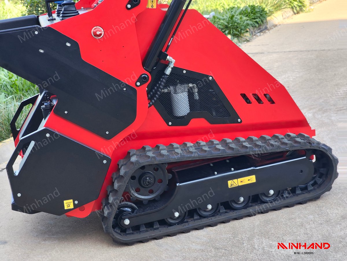 MINHAND2025's tweet photo. 🚜 MH925 skid steer works across construction, landscaping, farms &amp; material handling. Compact size, stable hydraulics &amp; flexible attachments for efficient daily operation.
📩 Bruce.liu@minhandintel.com🌐 https://t.co/lO1MmmOsXP
#shandongminhandintelligentequipment #mh925 https://t.co/O7intFRGR4