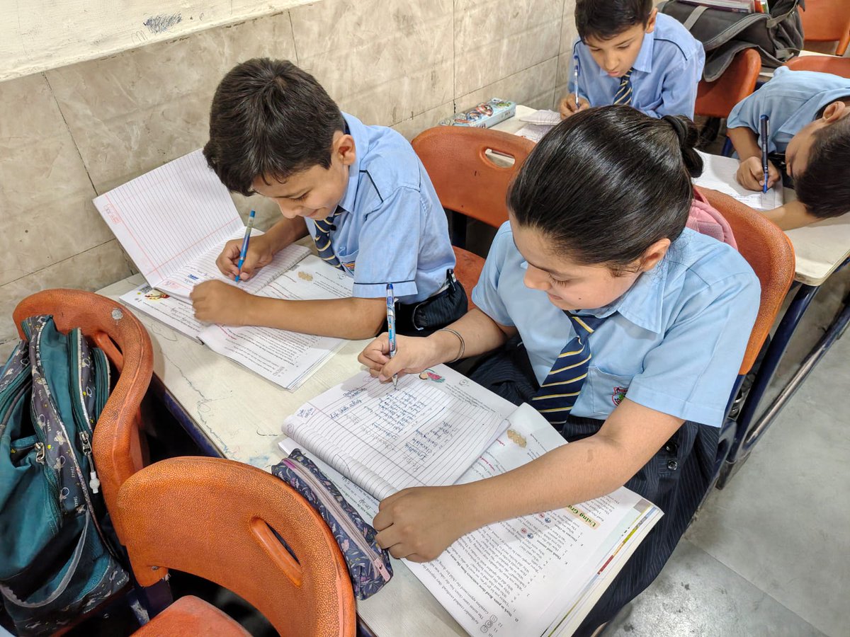 MODERN_NOIDA's tweet photo. The students of Class 5D enthusiastically participated in an engaging English activity based on “My Favourite Recipe.” Each student showcased their creativity by writing the recipe of their favourite dish, including the ingredients and a well-structured step-by-step method. https://t.co/P3qNgqEorE