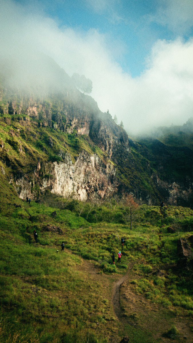 devasedangdiet's tweet photo. Gunung batur dengan keindahannya https://t.co/cCdN0QCiJW