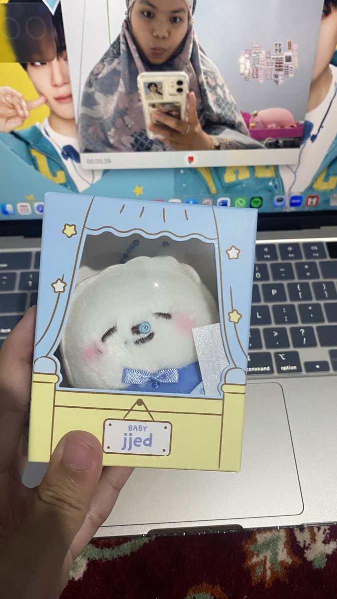 jenojjed23's tweet photo. hihi lucukkkk bgt help https://t.co/tPIjVZICgW