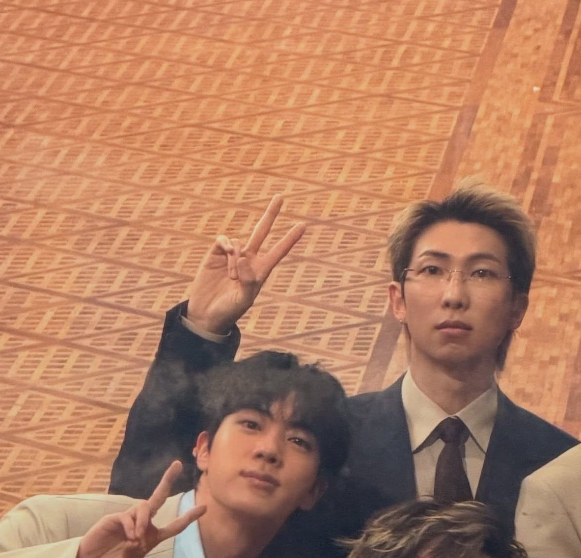 남쥬석지 tweet media
