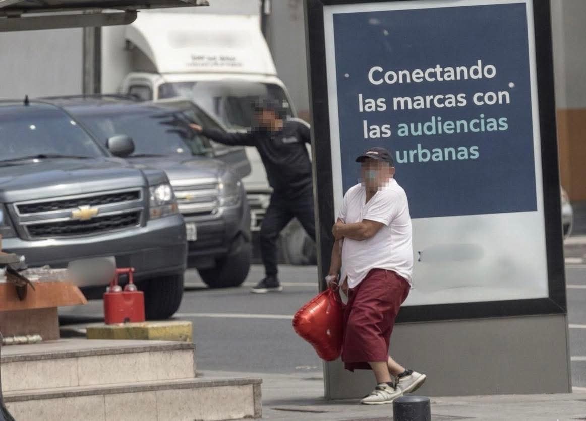 BryanCede's tweet photo. Somos todos, trabajando y llevando una vida con miedo, entre una sociedad normalizada en violencia https://t.co/KfLE4SdLVe