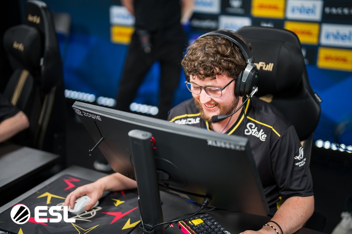 AutoFull Gaming Chair tweet media
