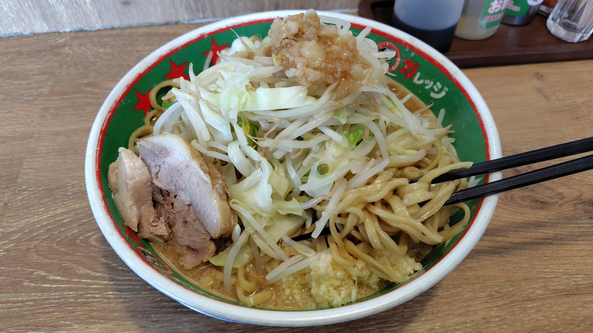 みてい tweet media