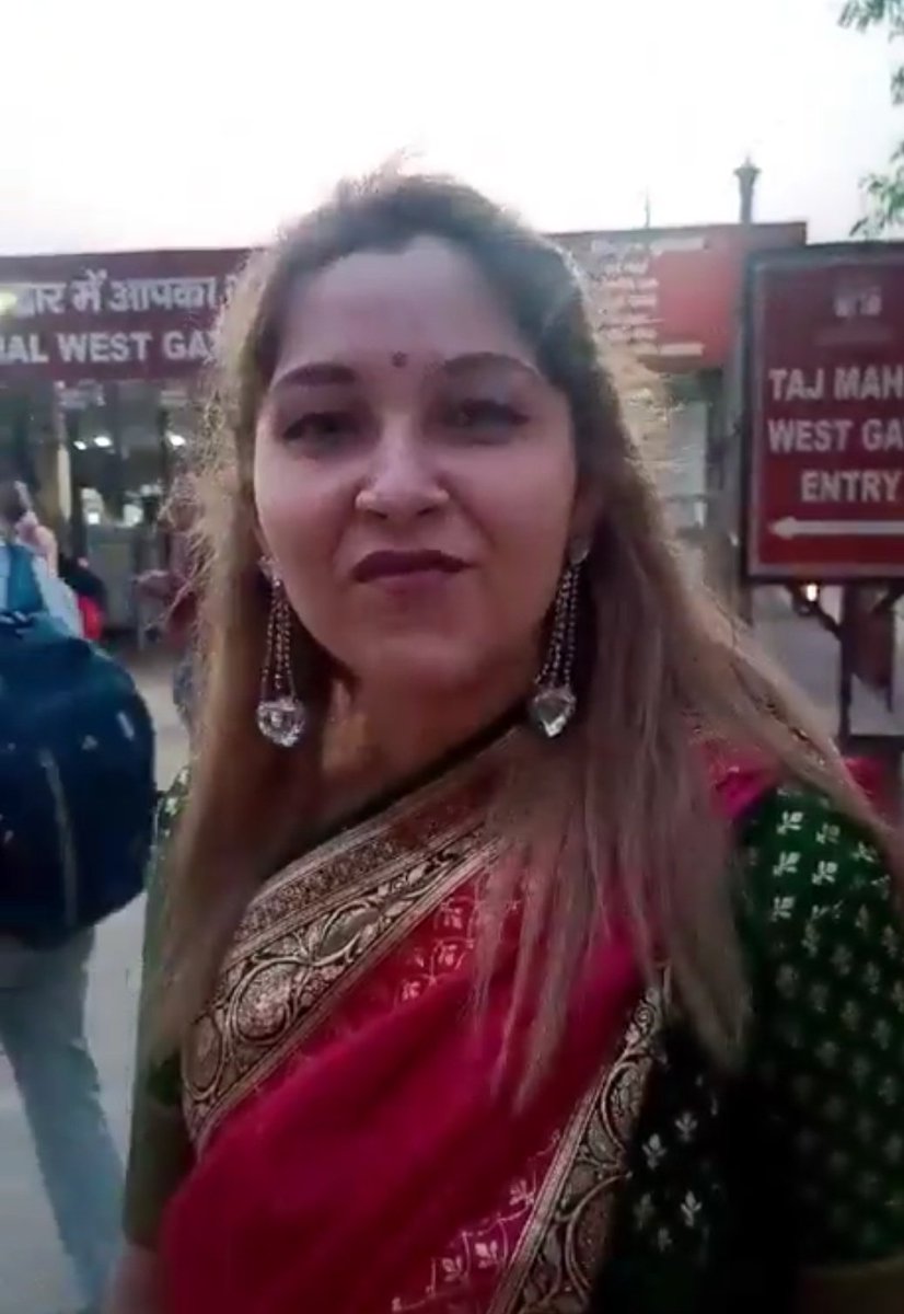 A salute to Asif Ali's honesty.

A Turkish traveler visiting Agra had lost her iPhone.

Asif Ali found the phone. he subsequently contacted the police, and the device was safely returned to the foreign tourist