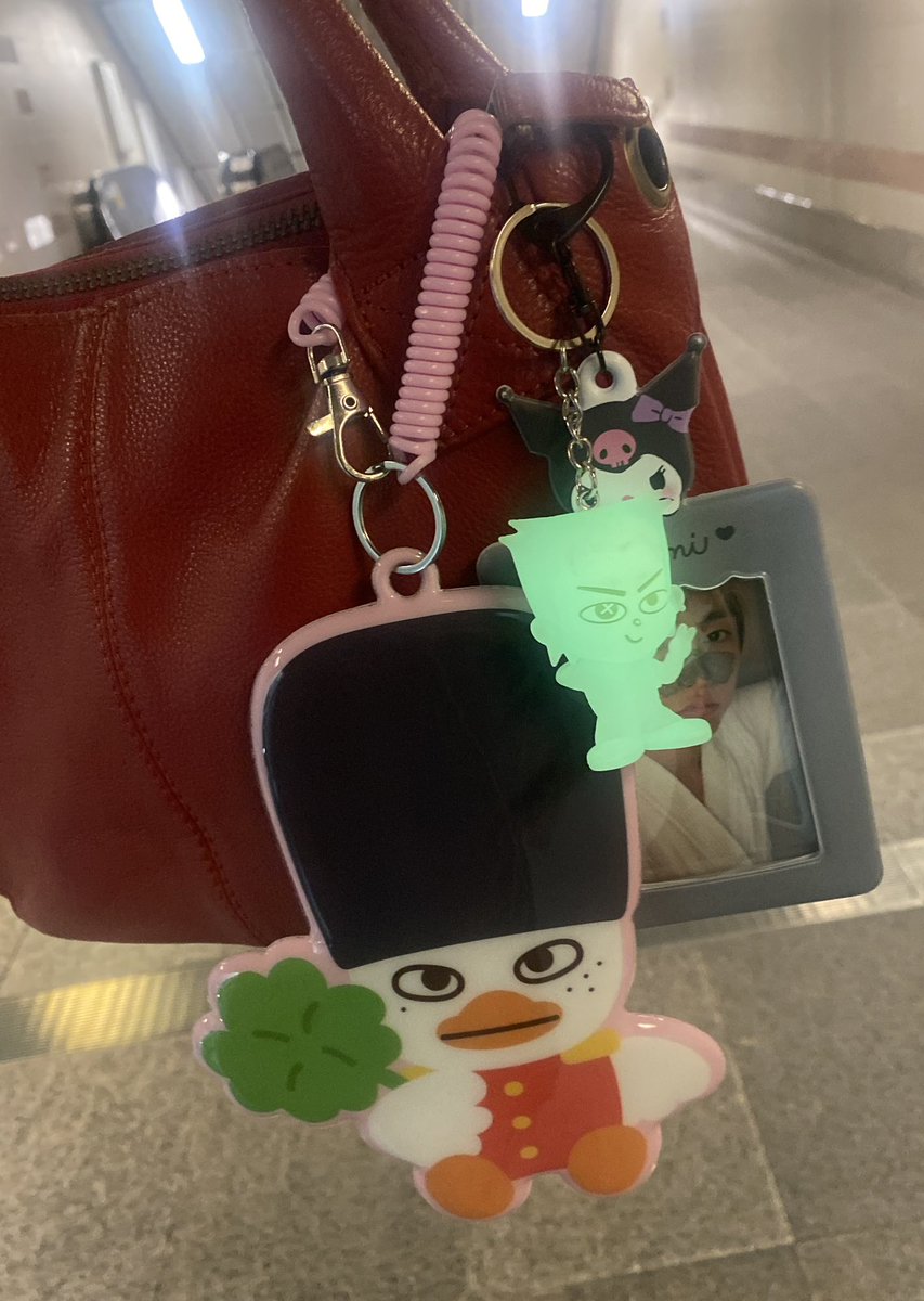 🧡☝️💙🍀Glow✨ tweet media