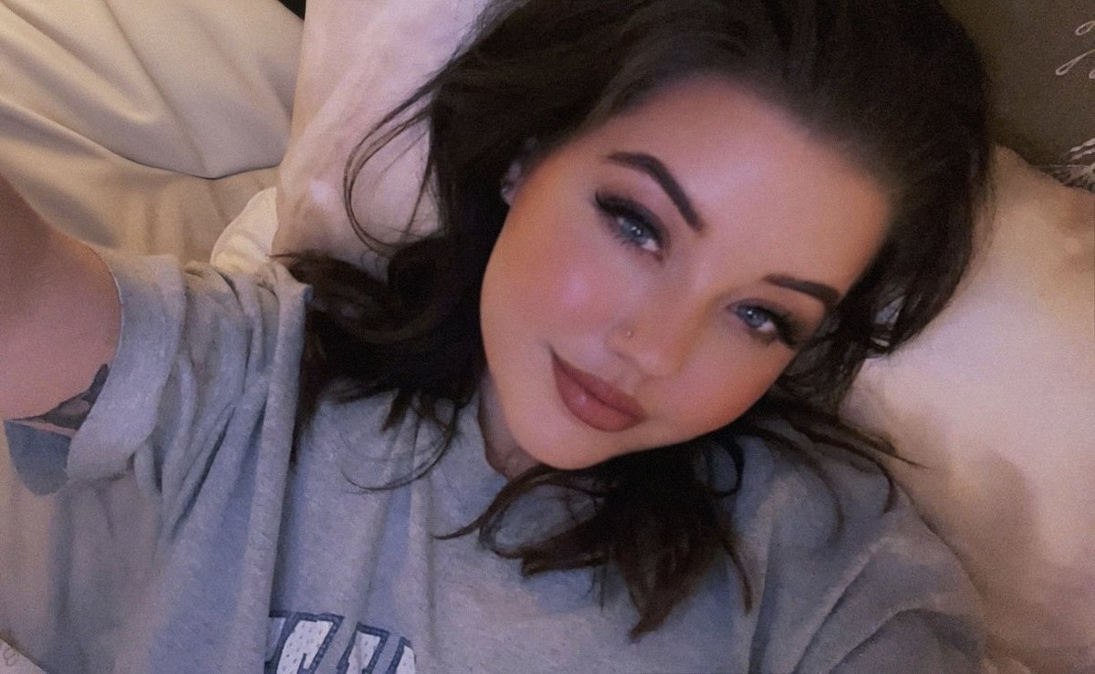 assley titsdale tweet media