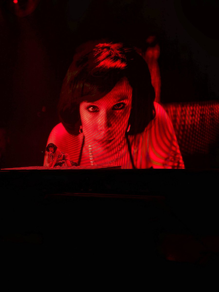 k8thegreat1317's tweet photo. Happy one year anniversary to the For My Last Trick Tour!! This tour healed me, helped me come alive, and helped me learn to enjoy life again!! #Halsey #formylasttrick https://t.co/vPRGRIuwB5