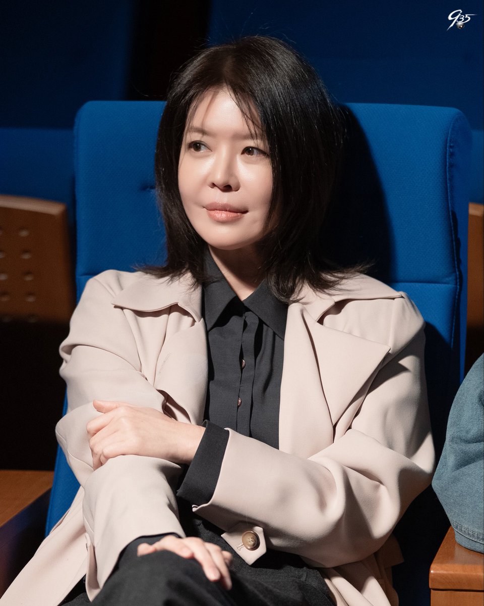 935ent's tweet photo. [キムヨジン]

🎭 演劇【マウスピース】
リビ x 女優キムヨジンのポスター撮影ビハインド📸

📍 YES24アートワン2館
📅 2026.04.04(土) – 2026.06.21(日) https://t.co/psHt8muBJW