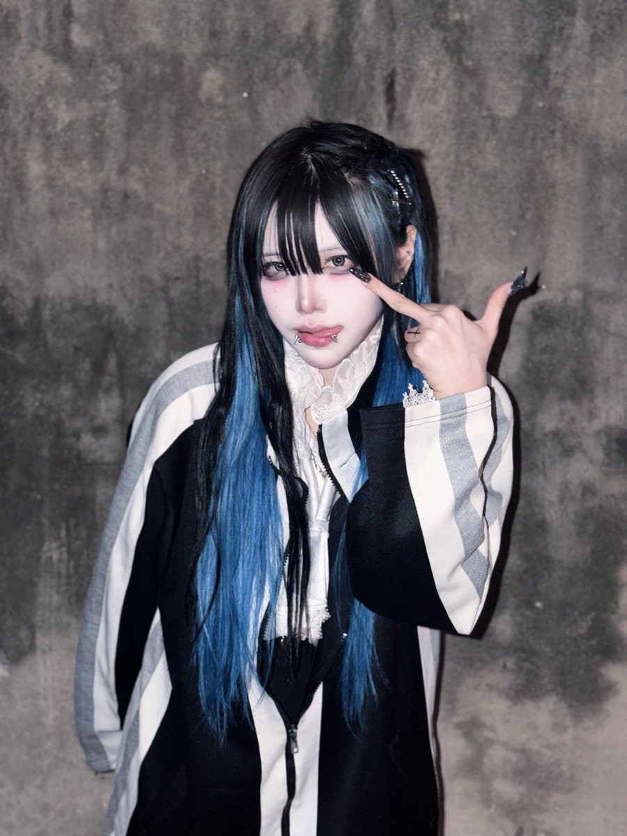 눈이 까매진 5/5의 유나