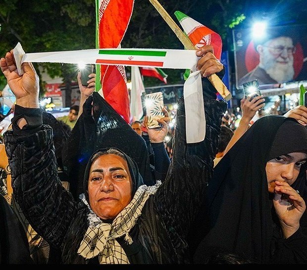 موژی tweet media