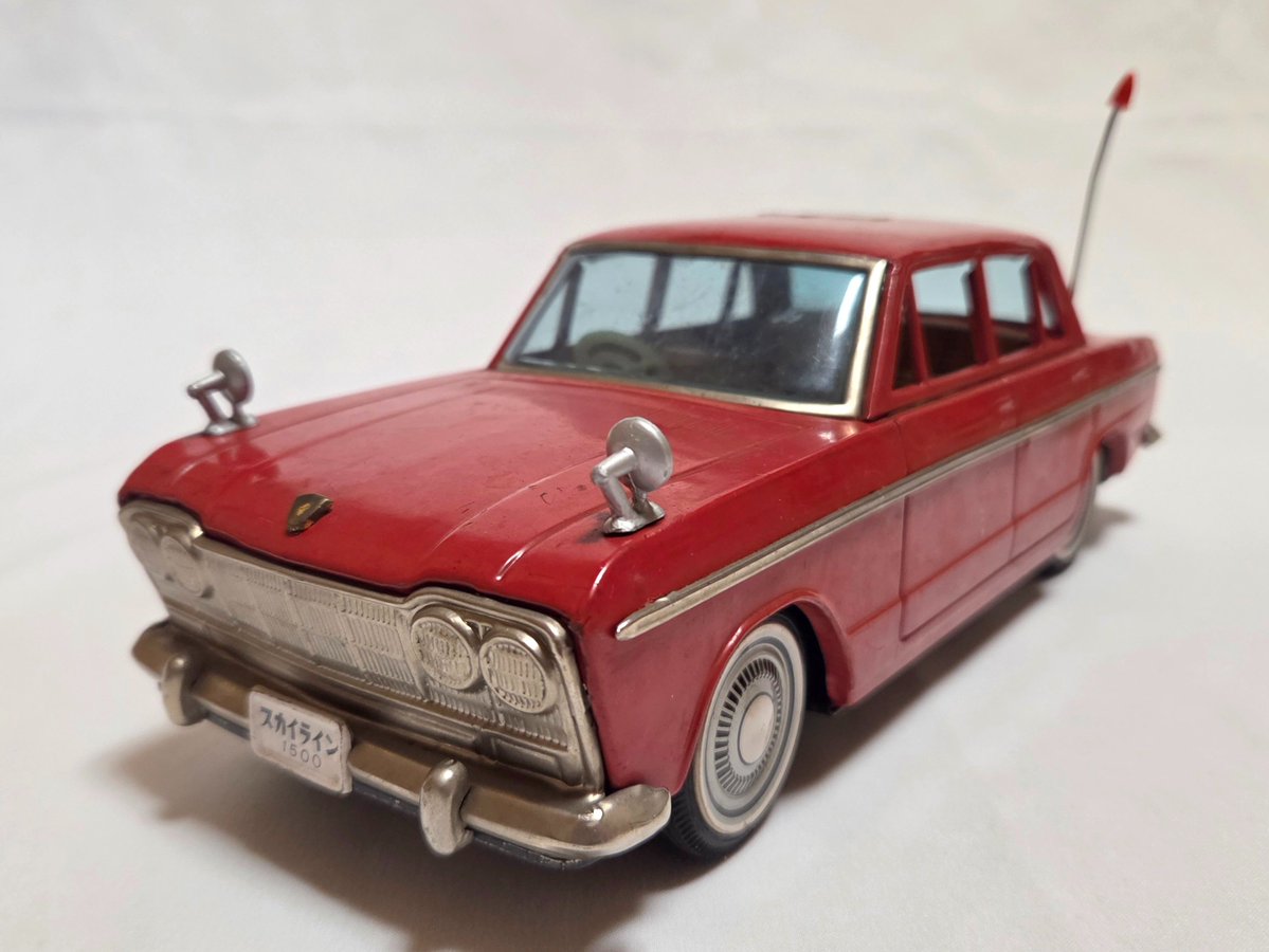 ②イチコー ブリキ 車 1964年(昭和39年) プリンス スカイライン1500