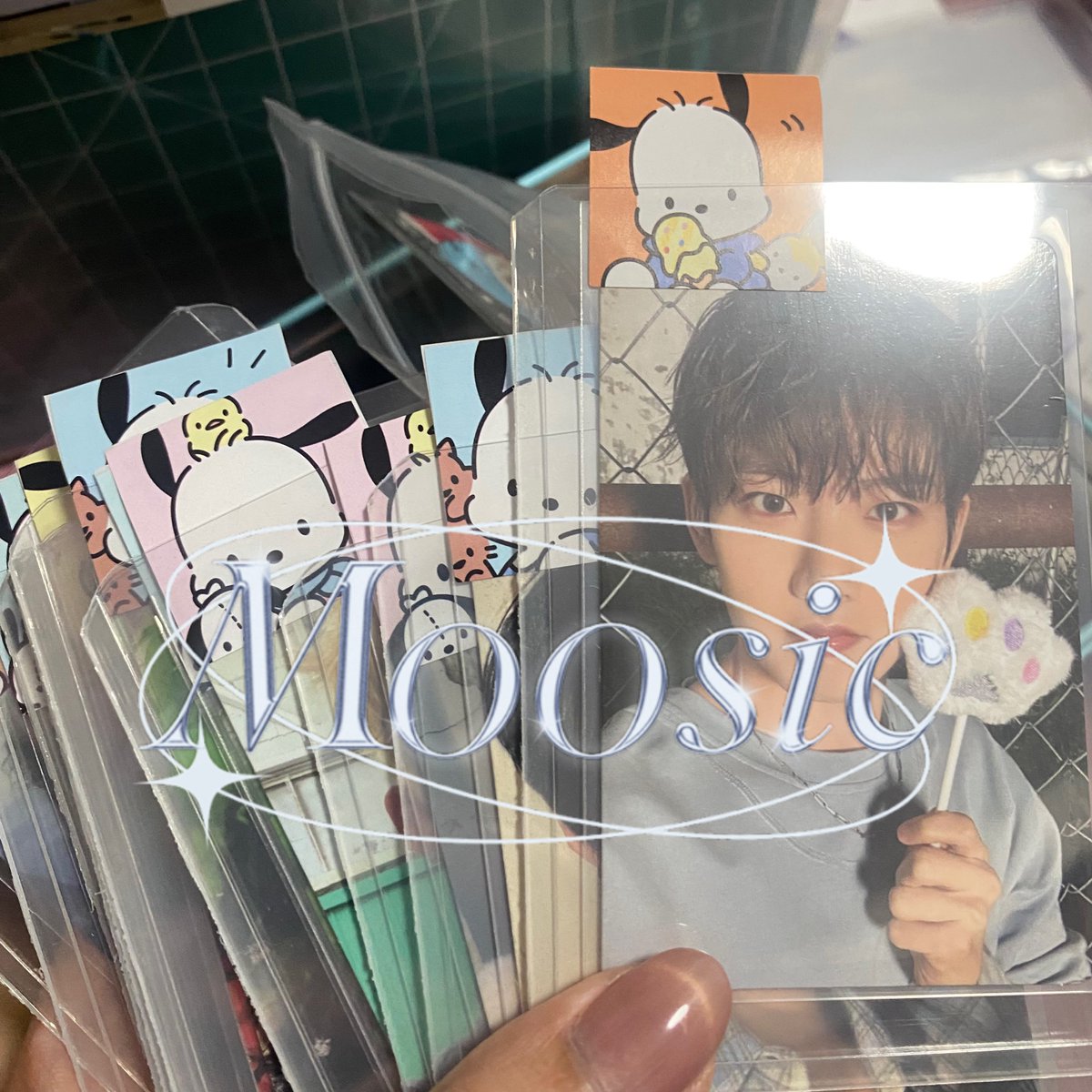 moosiccc's tweet photo. เค้าแอบใส่การ์ดอฟชไปให้ด้วยนะสุ่มๆคละๆกันไปครบซองมั้ยไม่รู้มาลุ้นกัน5555 https://t.co/t3Ye95Cww0