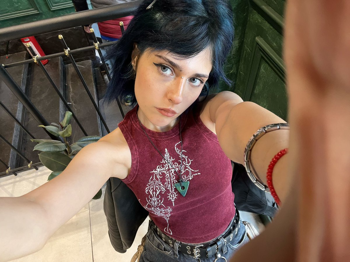 emma ౨ৎ˚₊ READ BIO tweet media