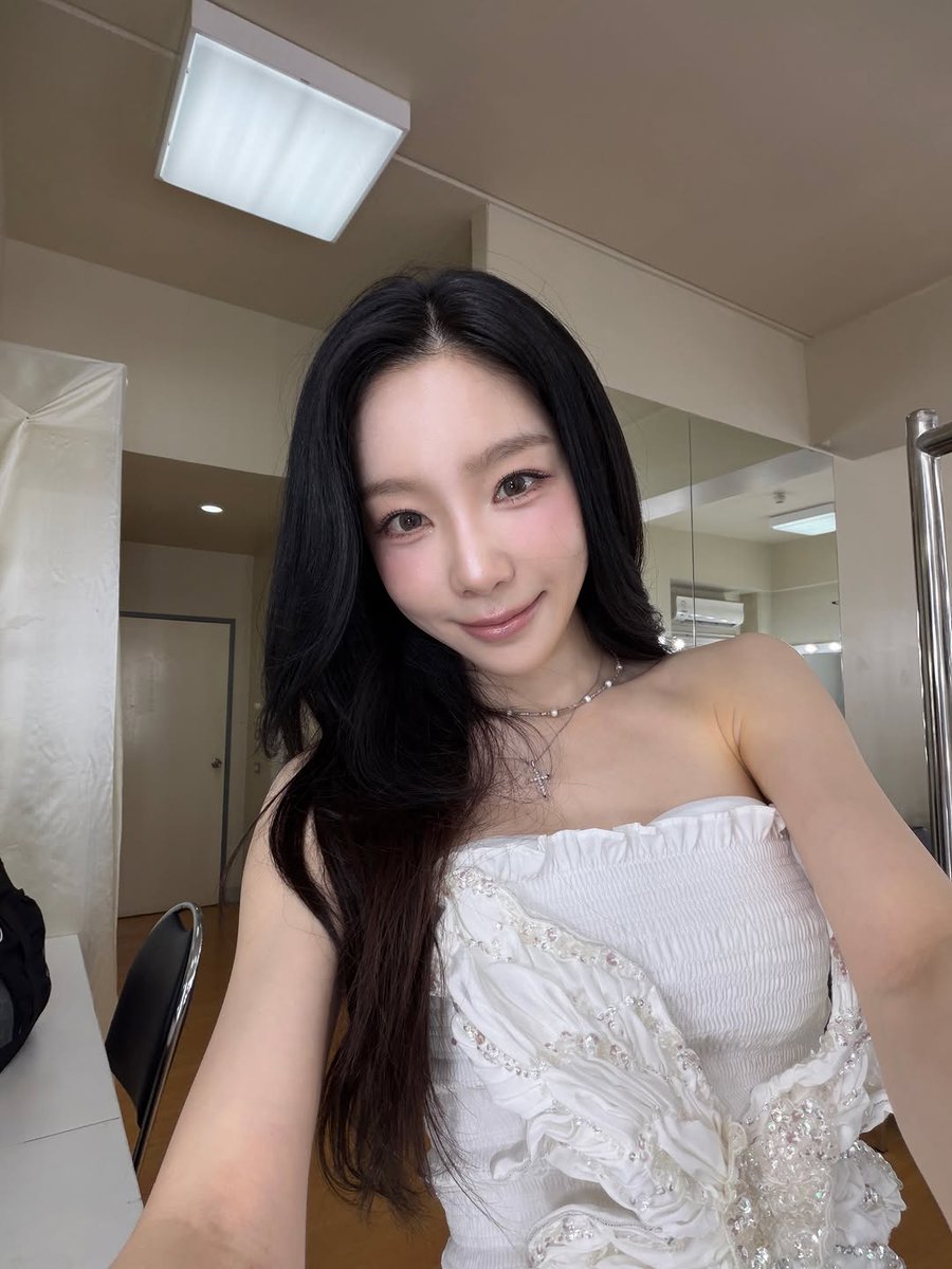 taengstagram tweet media