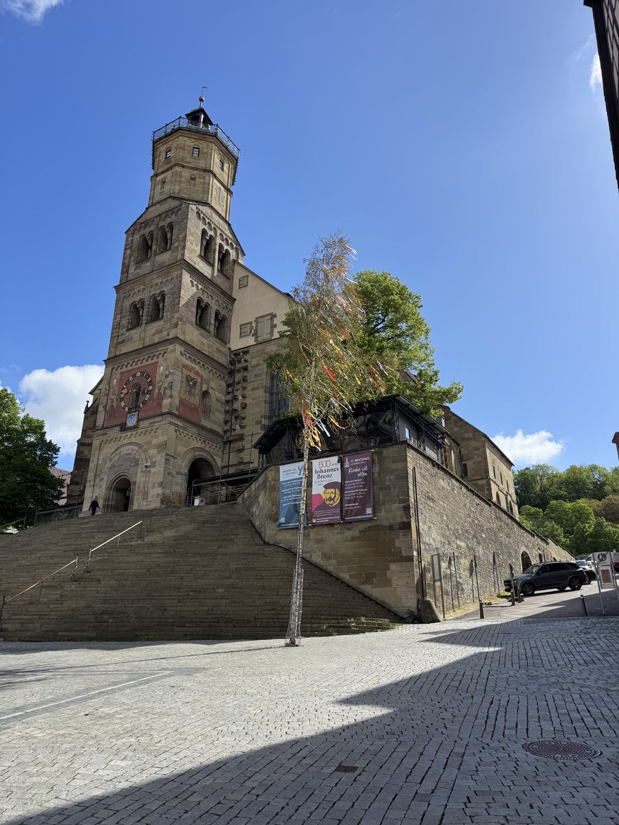 thomrosenhagen's tweet photo. Hier können sie noch #echte #Maibäume… https://t.co/D50g1i8BQ2