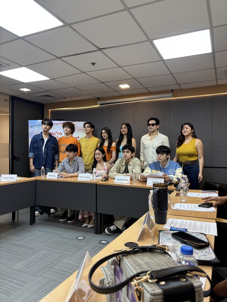 Direk Ivan tweet media