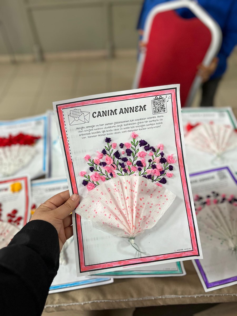 Balolukoo04's tweet photo. Okulumuzda Sevgi Günü! 🌸
​Okulumuzun her köşesi bugün annelerimize olan sevgimizle renklendi! Panolarımız hazırlandı,
✨ kıymetli öğretmenlerimize ve sevgiyle çalışan tüm öğrencilerimize teşekkür ederiz. https://t.co/IpJOW2uDik