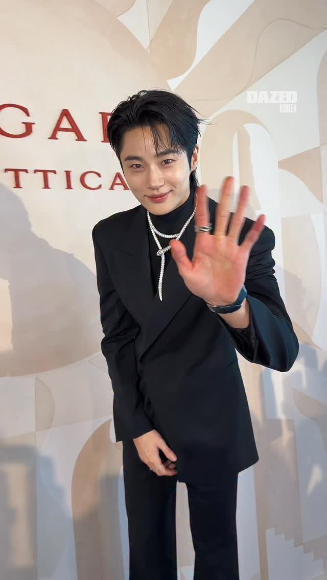 inmyheyday_'s tweet photo. 260512 데이즈드 IG #변우석

불가리의 앰배서더 이안대군 납시오

🔗 https://t.co/xxqruysuNQ https://t.co/CE3OKjW4Wa