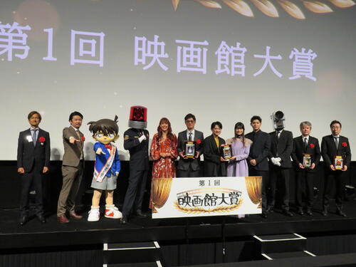livedoornews's tweet photo. 【一覧】第1回映画館大賞は『国宝』、映画館でこそ観るべき！日本映画部門の1位に
https://t.co/RnkwpOKHQ3

『国宝』が、記念すべき第1回の“映画館でこそ観るべき！日本映画部門”と“映画館大賞”に輝いた。

◆全部門の受賞作、上位3作品は以下の通り

▼映画館大賞「国宝」

▼映画館でこそ観るべき！日本映画部門（100館以上の規模で上映された日本映画作品）

1位「国宝」

2位「爆弾」

3位「ファーストキス 1ST KISS」

▼映画館でこそ観るべき！外国映画部門（100館以上の規模で上映された外国映画作品）

1位「ウィキッドふたりの魔女」

2位「F1／エフワン」

3位「ミッション：インポッシブル／ファイナル・レコニング」

▼映画館でこそ観るべき！アニメ映画部門（すべてのアニメ映画作品）

1位「劇場版「鬼滅の刃」無限城編　第一章　猗窩座再来」

2位「チェンソーマン　レゼ篇」

3位「ズートピア2」

▼もっとひろがれ！掘り出し映画部門（2館以上100館未満の規模で上映された実写作品）

1位「罪人たち」

2位「WEAPONS／ウエポンズ」

3位「新幹線大爆破」（Netflix映画）

▼映画館スタッフイチオシ日本映画部門

1位「劇場版名探偵コナン　ハイウェイの堕天使」

2位「キングダム　魂の決戦」

3位「ゴジラ－0.0」

▼映画館スタッフイチオシ外国映画部門

1位「プラダを着た悪魔2」

2位「ザ・スーパーマリオギャラクシー・ムービー」

3位「トイストーリー5」