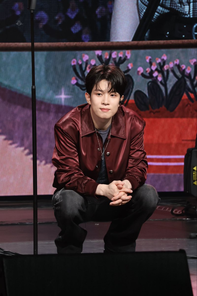 MinYueZ tweet media