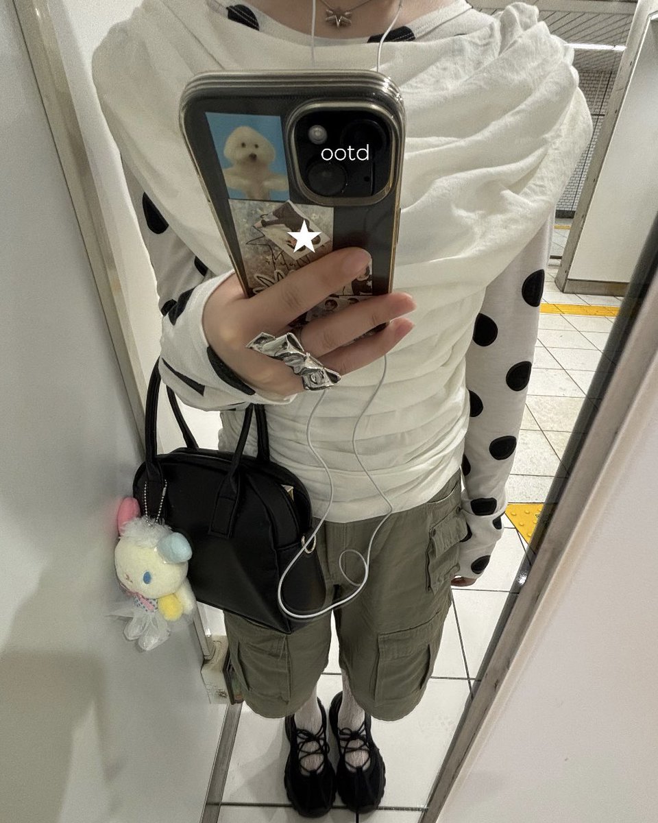 🧤★ tweet media