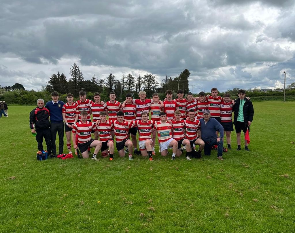 PCD_07's tweet photo. Bhí bua ana mhór ag foireann rugbaí na Poblscoile le déanaí. Bhuadar cluiche Ceannais na Mumhan fé 19 i gcoinne ISK Cill Orglan. Léirigh na himreoirí scil, díograis agus spiorad foirne den scoth ar an bpáirc agus táimid uile ana bhródúil astu. Maith sibh go léir! https://t.co/Ulae3zo66i