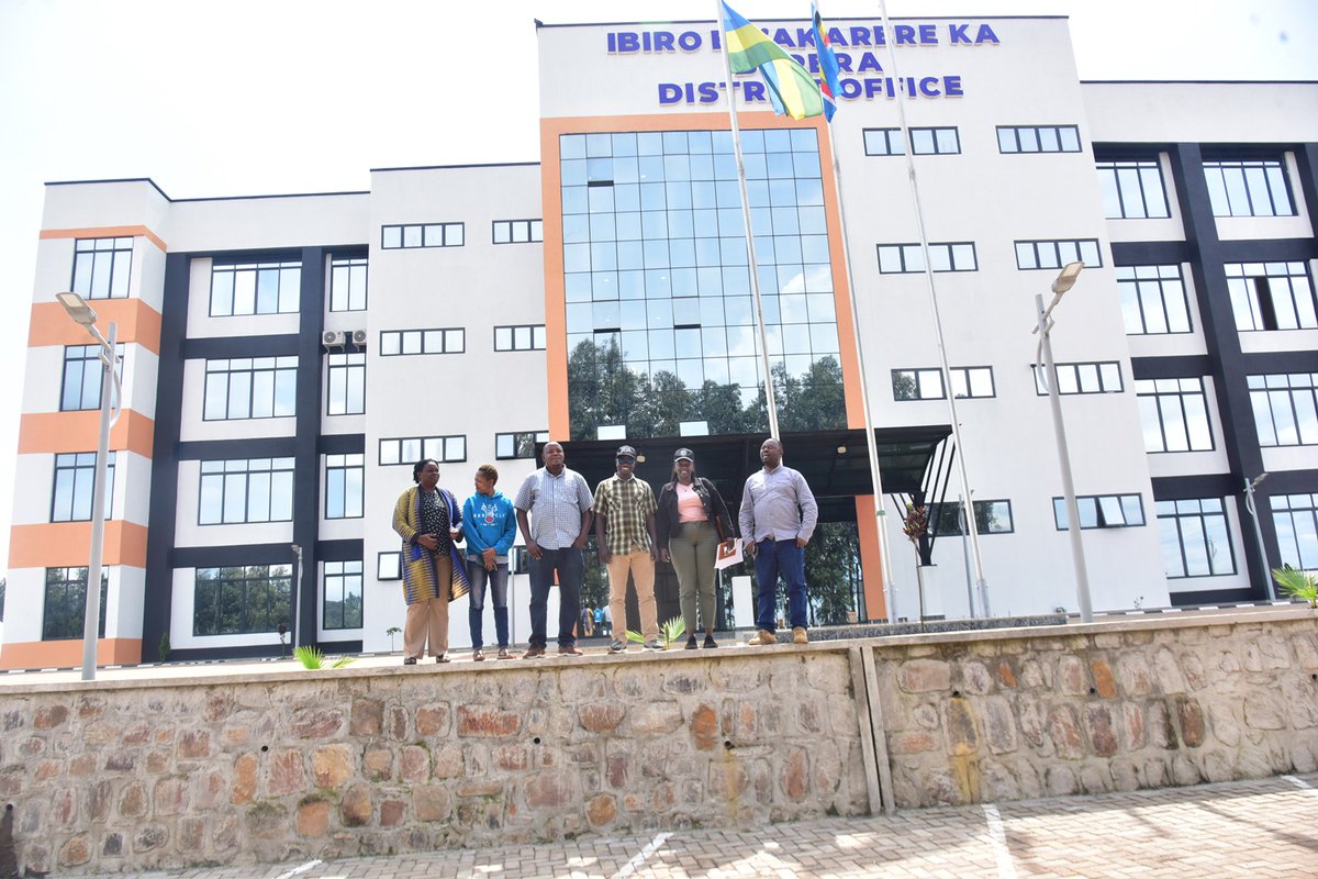 UGAMA_CSC's tweet photo. Though MCCs data collection (profiling) in  RDDP II project,UGAMA team was received by the office of  Burera District Director of Agriculture and Natural Resources where  discussed the effective implementation of this activity and identify areas require more effort and attention. https://t.co/hEKvOOtwdG